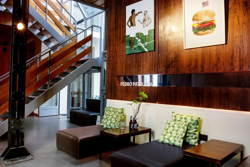Babel Boutique Hotel บัวโนสไอเรส ภายนอก รูปภาพ