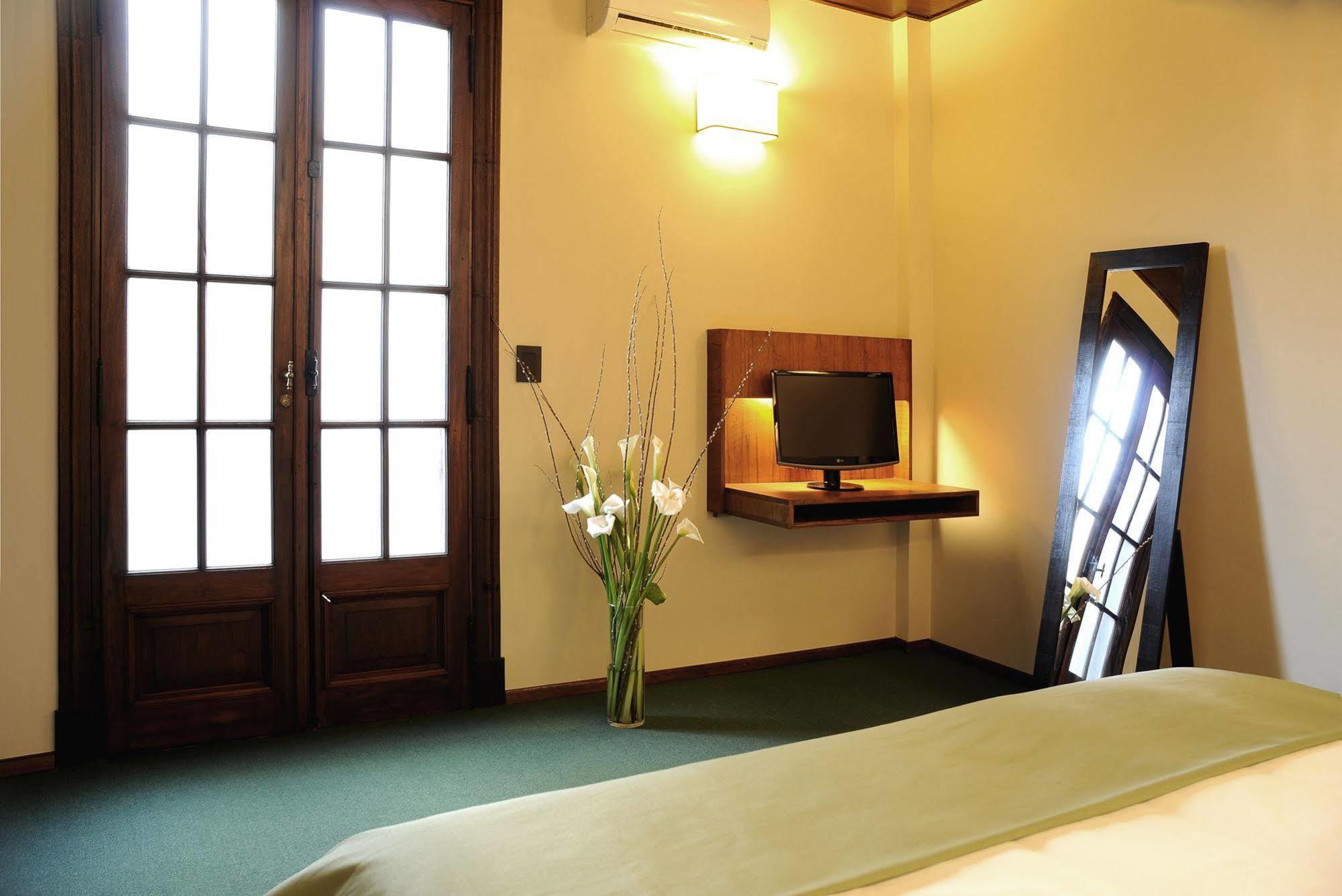 Babel Boutique Hotel บัวโนสไอเรส ภายนอก รูปภาพ
